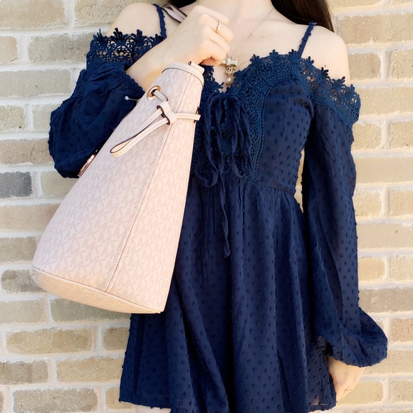 Michael Kors Large Tote Ballet Pink - Picture 2 of 6